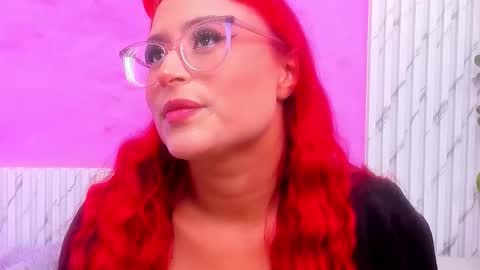 Snapshot of mia_tailor_bms chatting on 15, 12, 2025 Mia online show from 15, 12, 2025