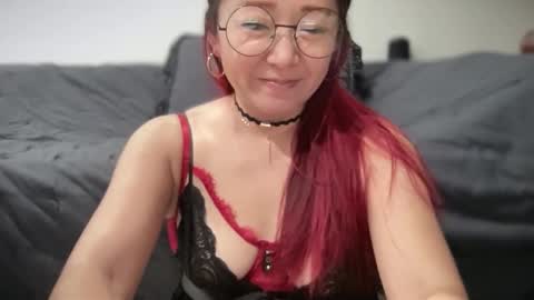 Mia online show from 3, 12, 2025