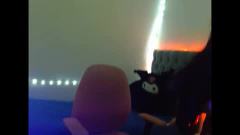 MIA VANTT online show from 14, 3, 2026