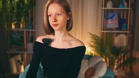 Snapshot of mia_vebes chatting on 5, 7, 2026 Mia online show from 5, 7, 2026