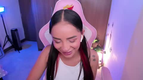 mia  nicolle online show from 12, 1, 2026