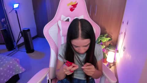 mia  nicolle online show from 16, 1, 2026