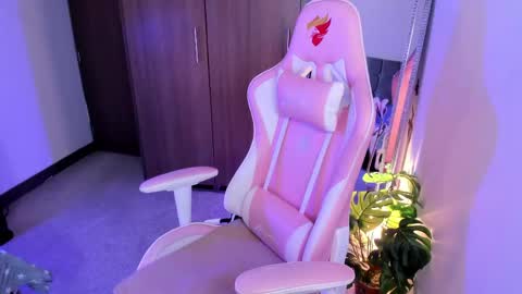 Snapshot of miaa_06 chatting on 29, 4, 2026 mia nicolle online show from 29, 4, 2026
