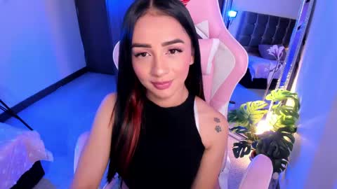 Snapshot of miaa_06 chatting on 11, 5, 2026 mia nicolle online show from 11, 5, 2026