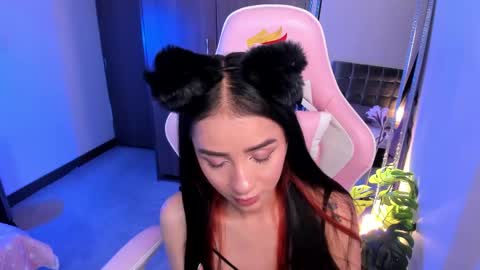 Snapshot of miaa_06 chatting on 12, 5, 2026 mia nicolle online show from 12, 5, 2026