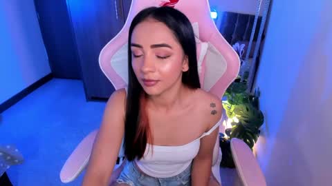Snapshot of miaa_06 chatting on 8, 6, 2026 mia nicolle online show from 8, 6, 2026