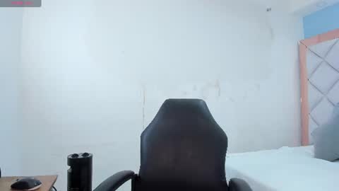 Mia  online show from 27, 6, 2026