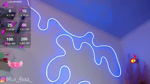 Mia online show from 8, 3, 2025