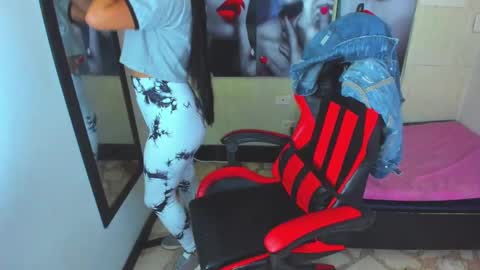 Snapshot of miaa_scott chatting on 9, 10, 2025 online show from 9, 10, 2025