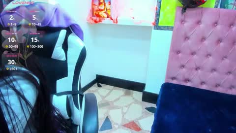 Snapshot of miaa_scott chatting on 29, 10, 2025 online show from 29, 10, 2025