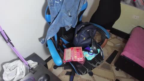 Snapshot of miaa_scott chatting on 31, 10, 2025 online show from 31, 10, 2025