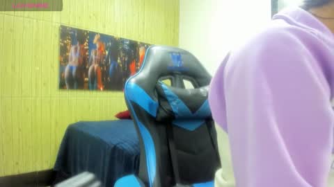 Snapshot of miaa_scott chatting on 5, 12, 2025 online show from 5, 12, 2025