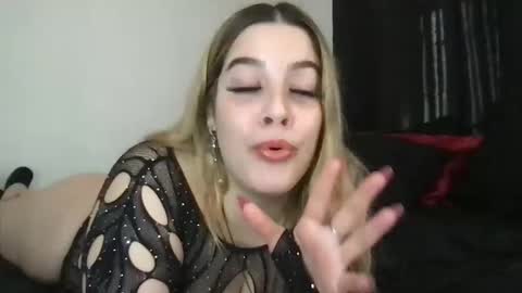 Mia Moji online show from 13, 3, 2026