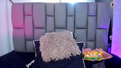 Mia online show from 27, 2, 2025