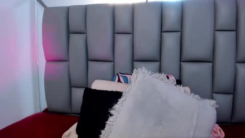 Mia online show from 11, 3, 2025