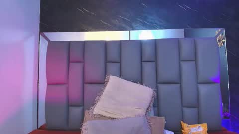 Mia online show from 18, 10, 2025