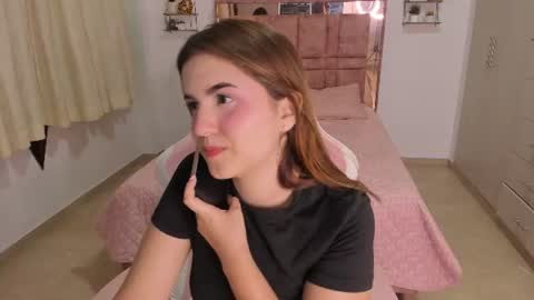 Mia  online show from 18, 7, 2026