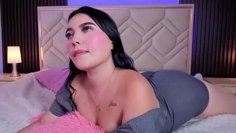 Miaa Farrel online show from 23, 2, 2026