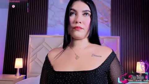 Miaa Farrel online show from 25, 2, 2026