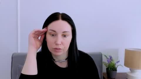 Mia online show from 3, 4, 2026