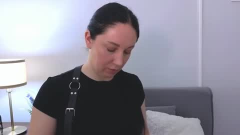 Snapshot of miaalluring chatting on 13, 6, 2026 Mia online show from 13, 6, 2026
