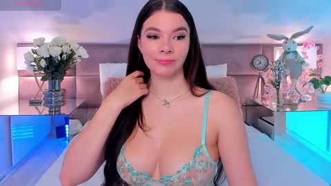 Mia online show from 9, 4, 2026