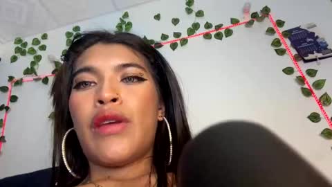 Snapshot of miaandluciferxxx chatting on 28, 1, 2025 miaandluciferxxx online show from 28, 1, 2025