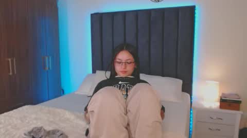 miaandnaty1 online show from 24, 2, 2026