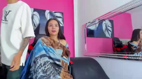 Snapshot of miaandteylor chatting on 1, 12, 2025 Mia - Teylor online show from 1, 12, 2025