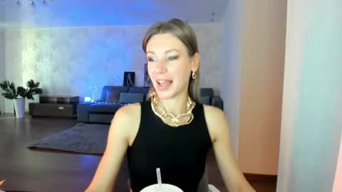 Mia online show from 8, 7, 2026