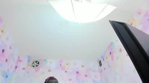 Snapshot of miabloom19 chatting on 2, 7, 2026 Mia online show from 2, 7, 2026