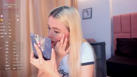 MiaCarper online show from 30, 3, 2026