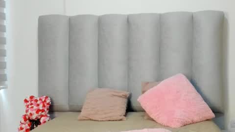 miacleark online show from 2, 11, 2025