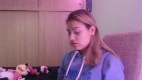 Miia  online show from 21, 12, 2025