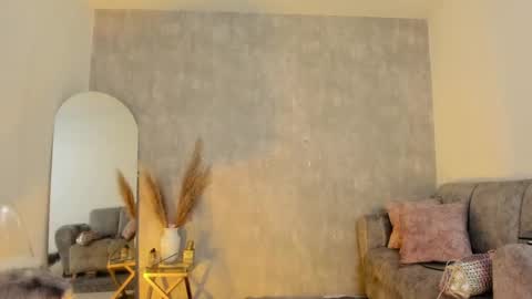Snapshot of miacoopersx chatting on 7, 1, 2025 miacooper online show from 7, 1, 2025