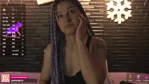 Snapshot of miadimota chatting on 5, 12, 2024 Mia online show from 5, 12, 2024