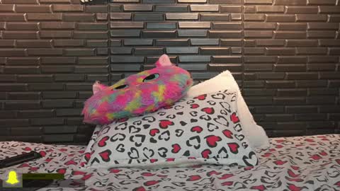 Snapshot of miadimota chatting on 13, 12, 2024 Mia online show from 13, 12, 2024