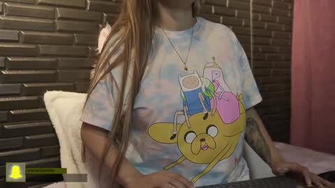 Snapshot of miadimota chatting on 3, 1, 2025 Mia online show from 3, 1, 2025