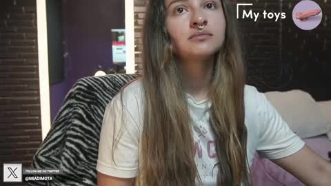 Snapshot of miadimota chatting on 14, 2, 2025 Mia online show from 14, 2, 2025