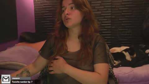 Snapshot of miadimota chatting on 30, 11, 2025 Mia online show from 30, 11, 2025