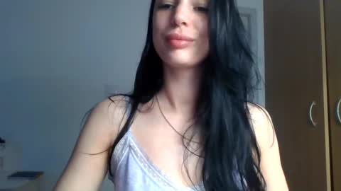 Mia online show from 12, 7, 2026