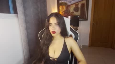 Snapshot of miafunny5 chatting on 2, 11, 2025 miafunny5 online show from 2, 11, 2025