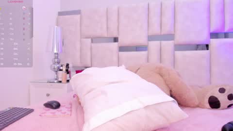 Snapshot of miagiorgia chatting on 17, 12, 2024 Mia online show from 17, 12, 2024