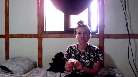 Mia  Sam online show from 18, 12, 2025