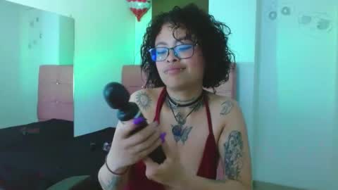 MIA VELEZ online show from 3, 3, 2025