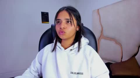 Snapshot of miahsex69 chatting on 25, 11, 2025 miahsex69 online show from 25, 11, 2025