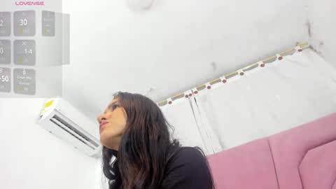 miajhonsonx online show from 15, 5, 2026