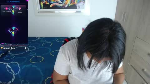 miajoseph_ online show from 1, 2, 2025
