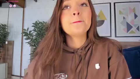 Mia  online show from 5, 12, 2025