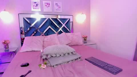 Mia Khalifa online show from 12, 3, 2025